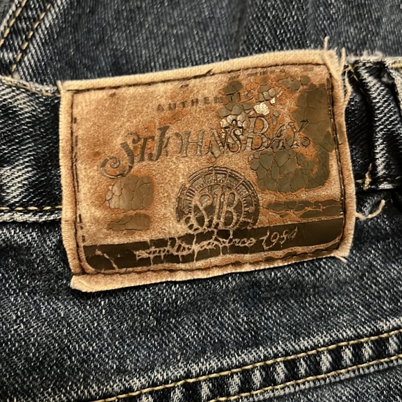 Women’s ST. JOHN BAY, Relaxed Fit, Straight Leg, Authentic Jeans, Size 12 - Picture 6 of 7